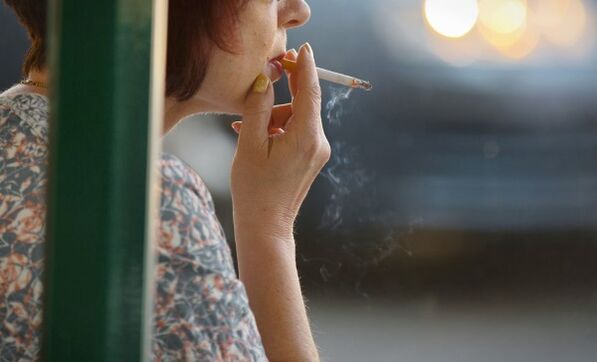 Smoking addiction increases the likelihood of developing osteochondrosis of the thoracic spine