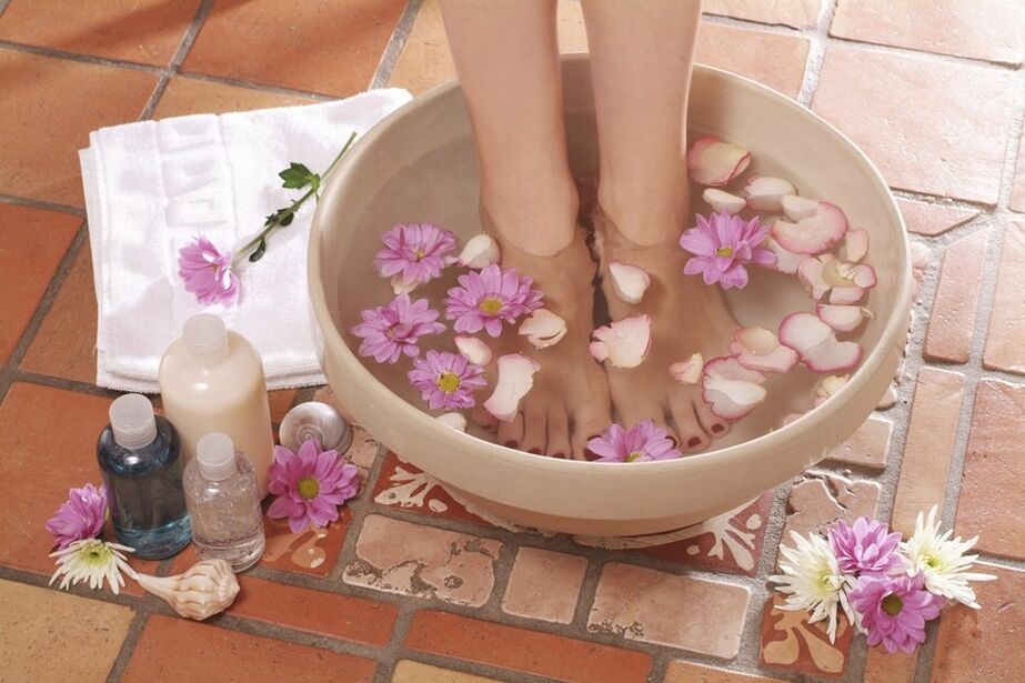therapeutic bath for ankle arthrosis